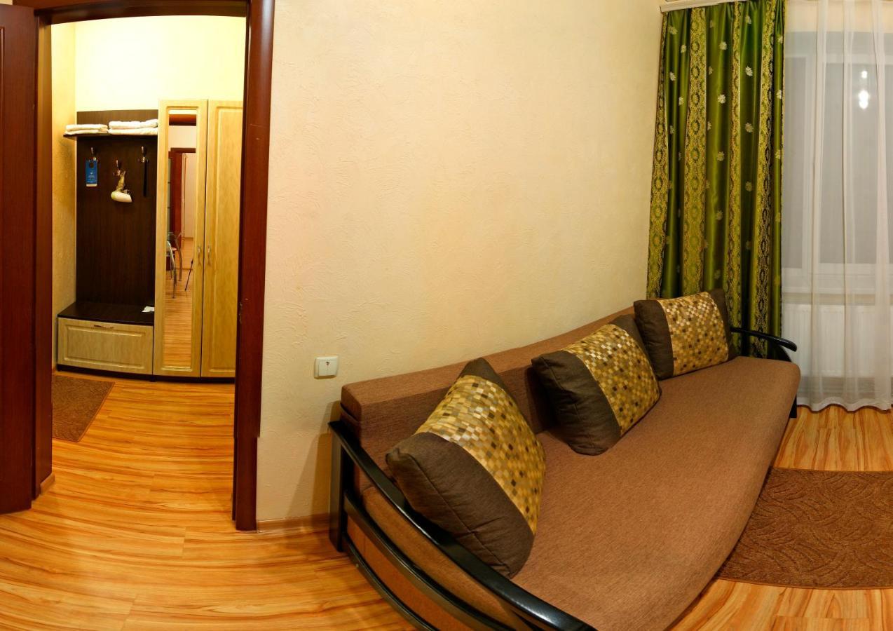 De Luxe Hotel Khmil'nyk Exterior photo
