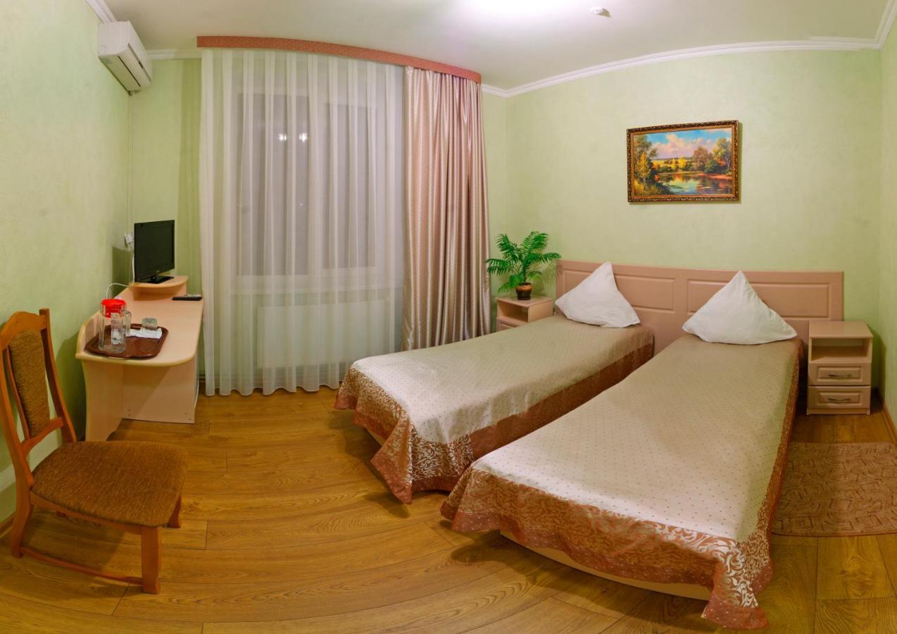 De Luxe Hotel Khmil'nyk Exterior photo
