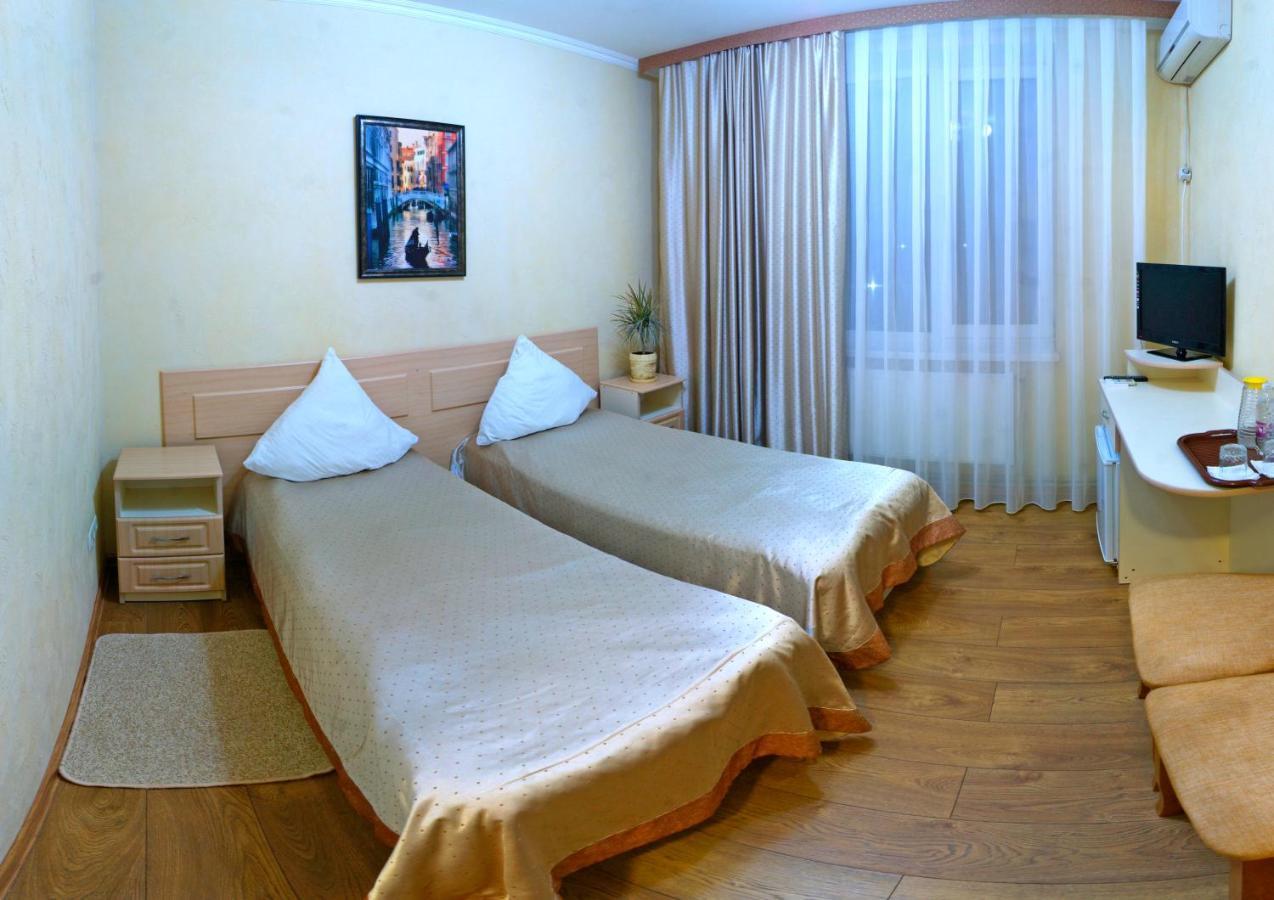 De Luxe Hotel Khmil'nyk Exterior photo